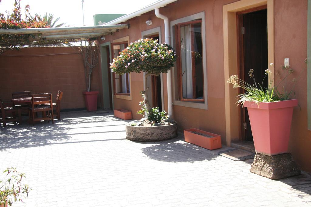 Dunedin Star Guesthouse Swakopmund Bagian luar foto